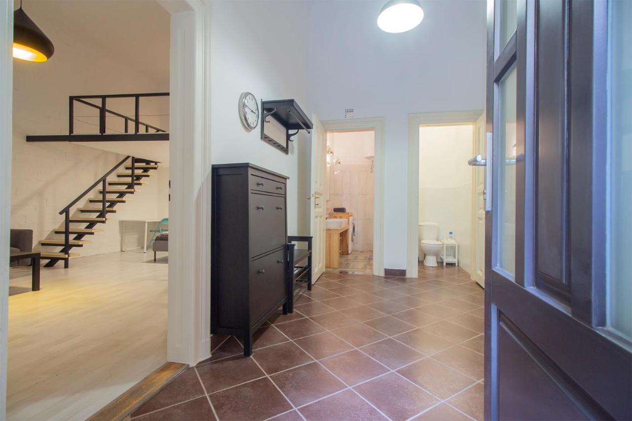 Industrial Double Loft Apartment *
