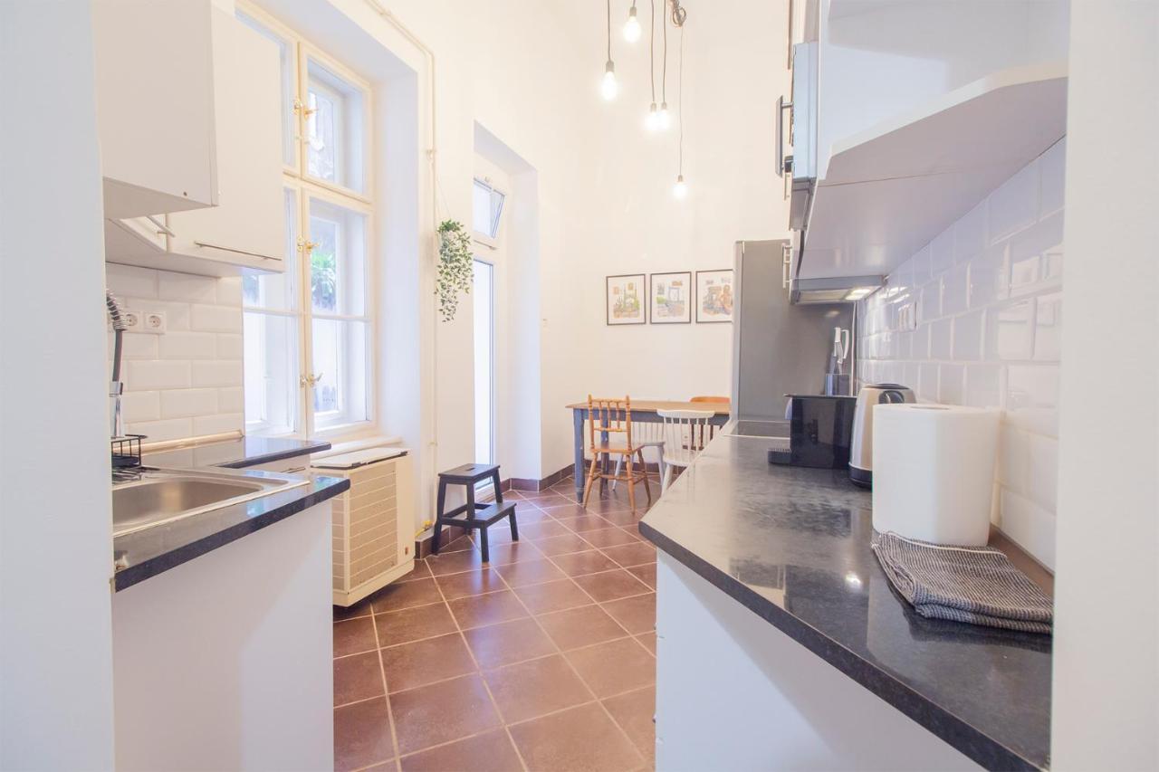 Industrial Double Loft Apartment *
